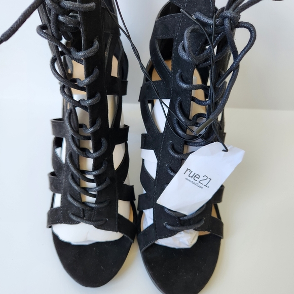 Rue 21 Peep Toe Lace Up Booties Black Back Zipper Block Heel Sexy Cute Size 9 - Picture 3 of 12